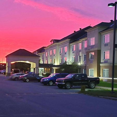 Days Inn By Wyndham Ottawa Airport Εξωτερικό φωτογραφία
