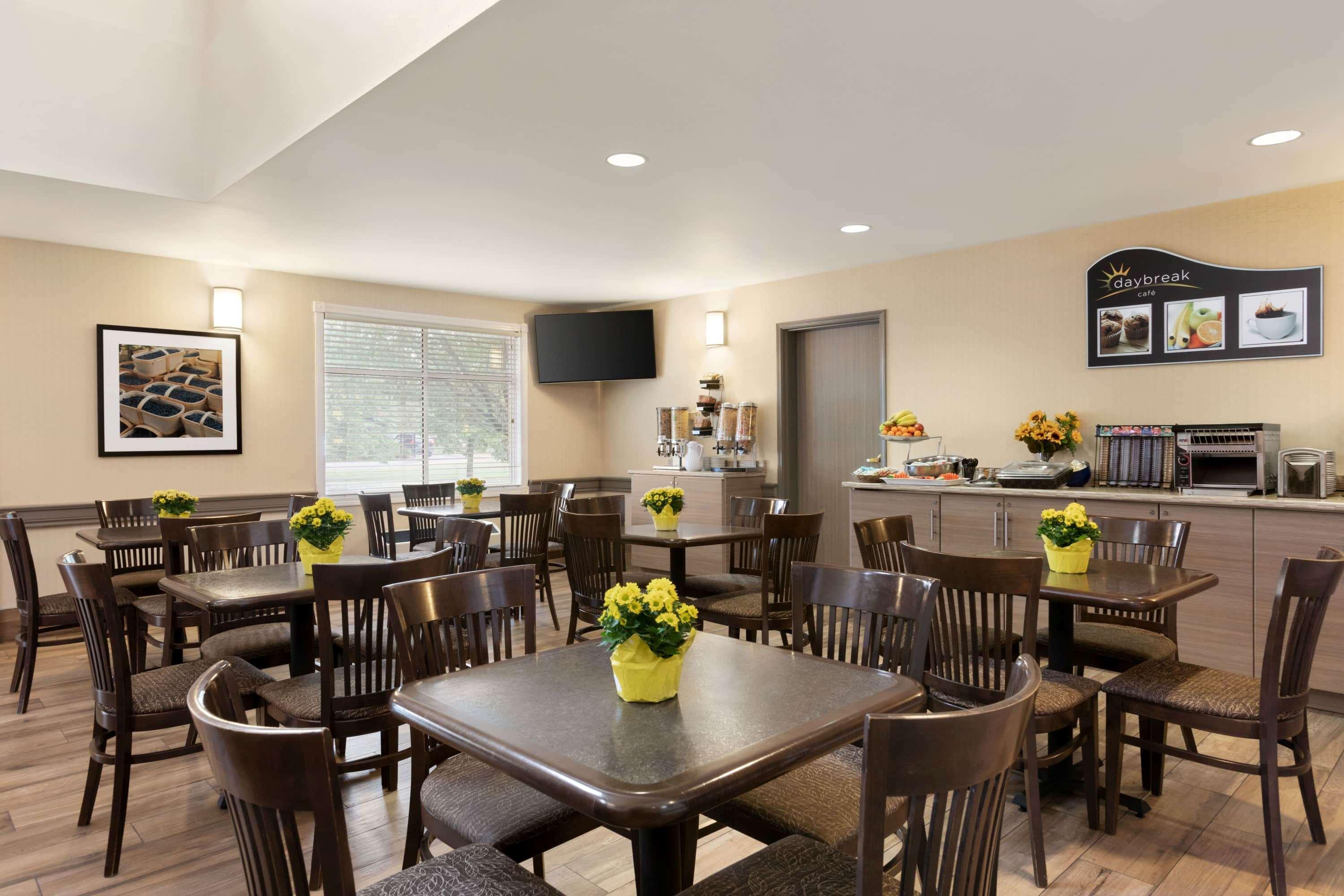 Days Inn By Wyndham Ottawa Airport Εξωτερικό φωτογραφία