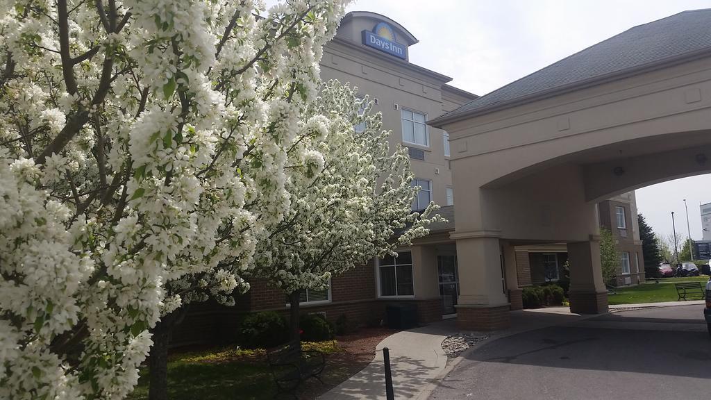 Days Inn By Wyndham Ottawa Airport Εξωτερικό φωτογραφία