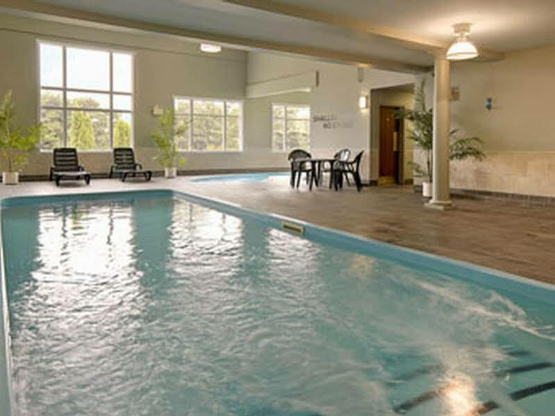 Days Inn By Wyndham Ottawa Airport Εξωτερικό φωτογραφία
